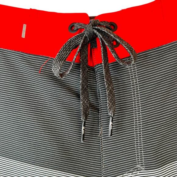 Quiksilver Highline Boardshorts 4-way Stretch Men's 28" Waist - Picture 7 of 13